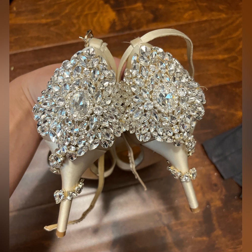 Badgley mischka wedding heels